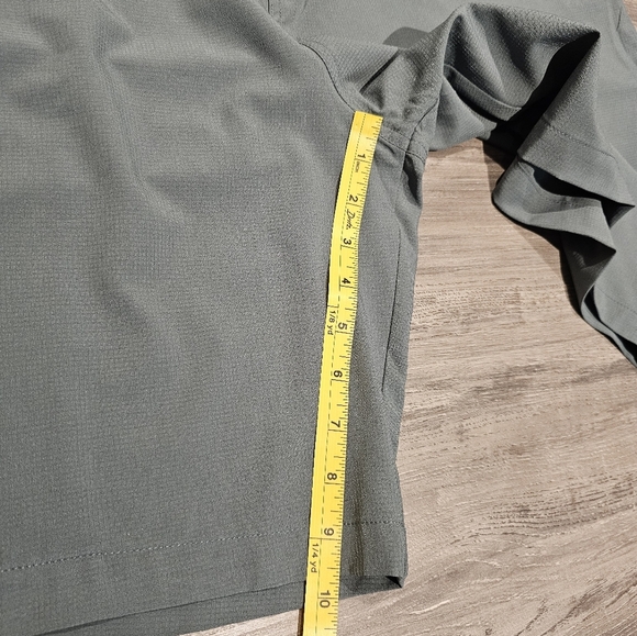 Eddie Bauer Men's Green Flat Front Shorts - Picture 8 of 10